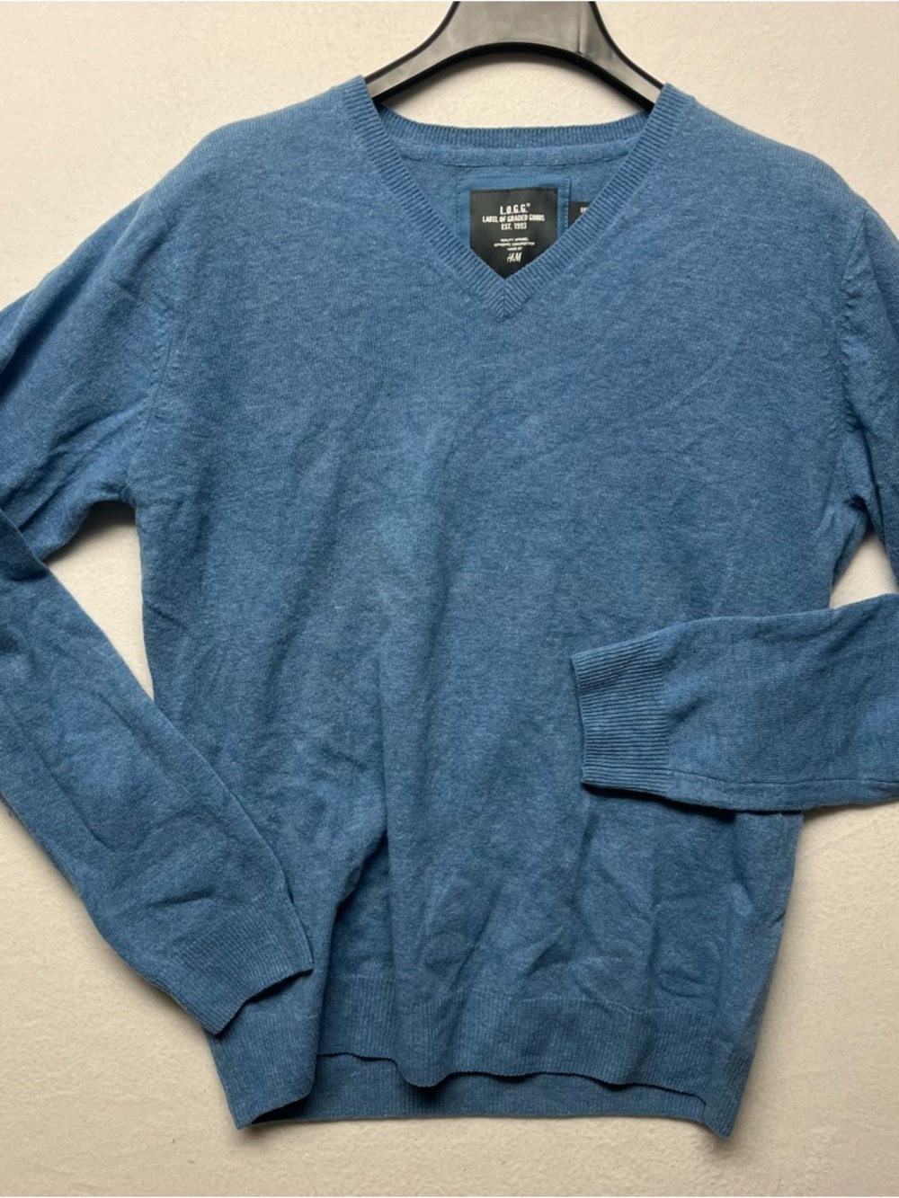 H&M Men's V-Neck Sweater in Denim Blue